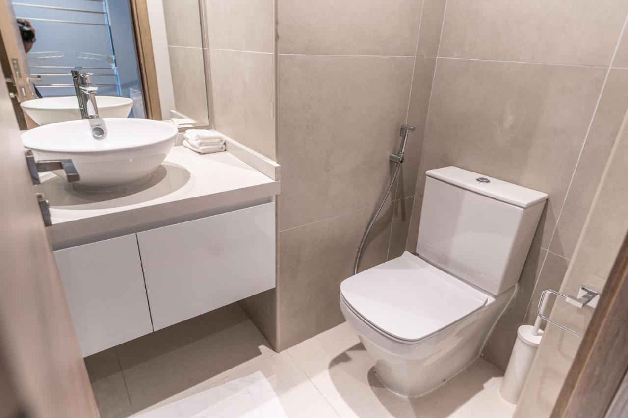 דובאי Fam Living - Marina Marvel - Studio Apartment With Breathtaking Views In Studio One Tower מראה חיצוני תמונה