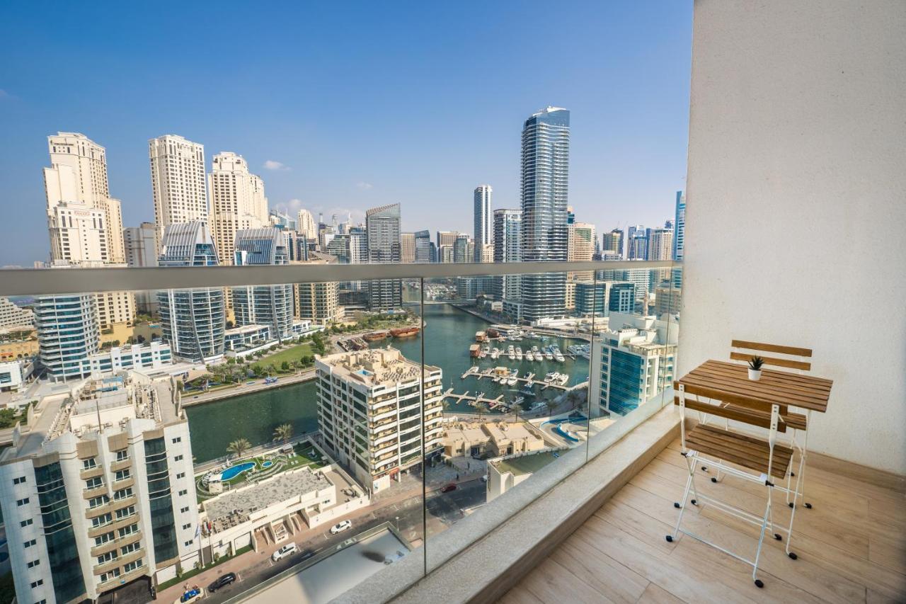 דובאי Fam Living - Marina Marvel - Studio Apartment With Breathtaking Views In Studio One Tower מראה חיצוני תמונה