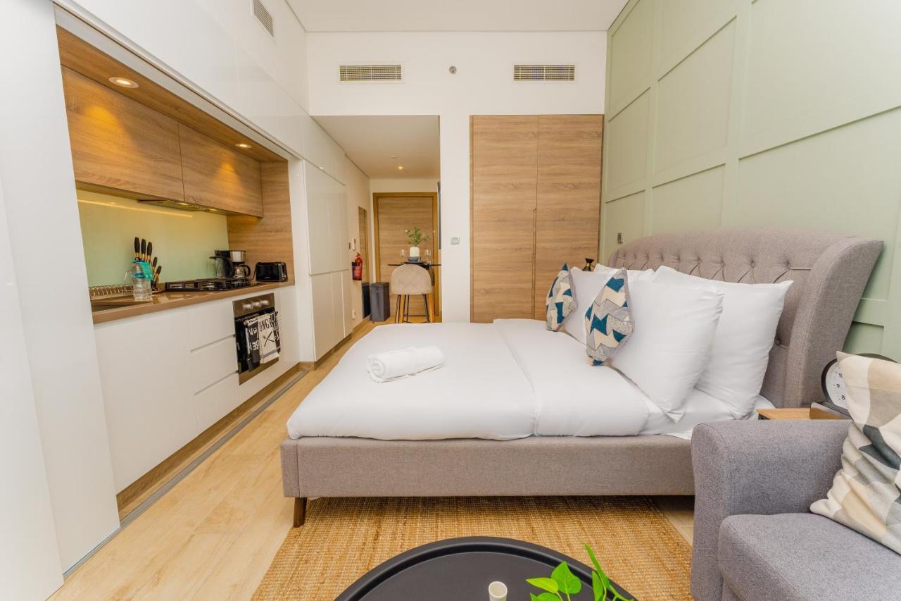 דובאי Fam Living - Marina Marvel - Studio Apartment With Breathtaking Views In Studio One Tower מראה חיצוני תמונה