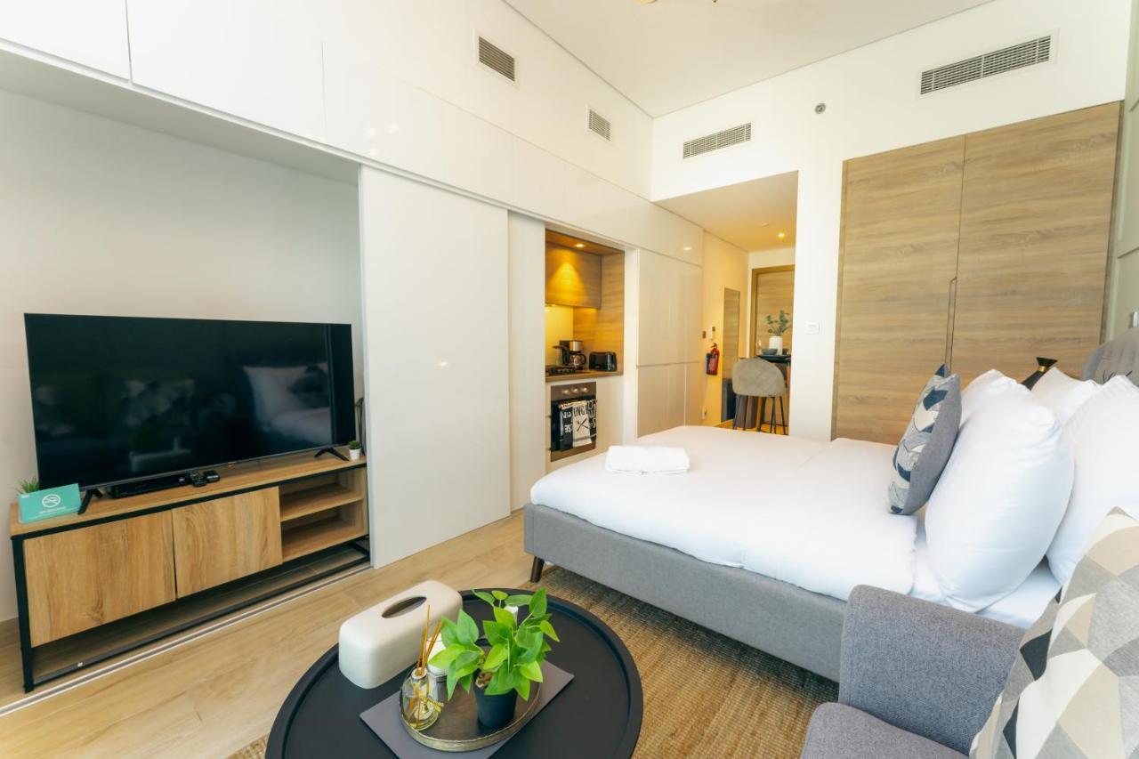 דובאי Fam Living - Marina Marvel - Studio Apartment With Breathtaking Views In Studio One Tower מראה חיצוני תמונה